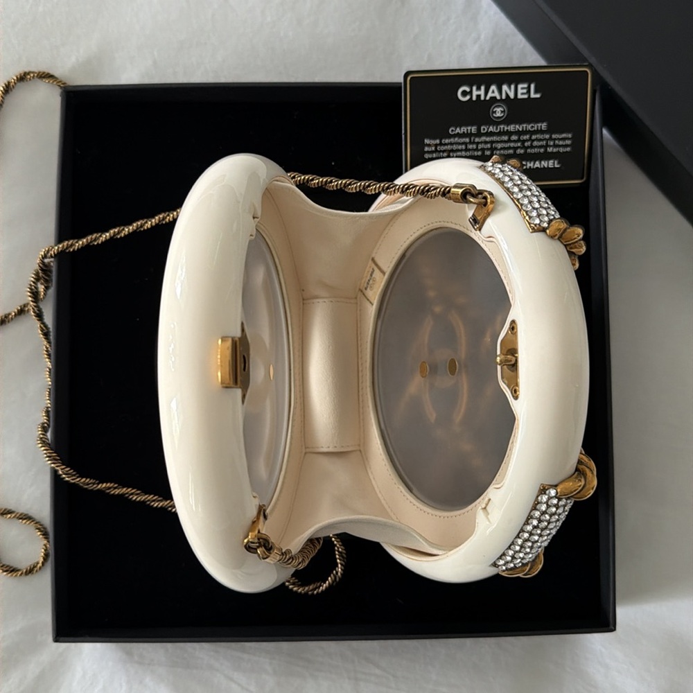 Chanel collectible Minaudiere in pristine condition. - Picture 11 of 16